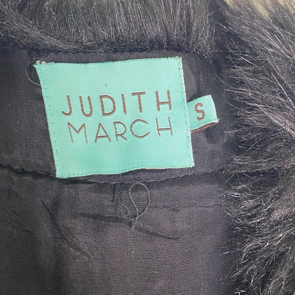 Judith March Black Faux Fur Vest with Embroidery - Picture 3 of 3